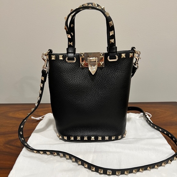 Valentino Garavani Handbags - VALENTINO GARAVANI Mini Rockstud Leather Bucket Bag-Black with gold studs